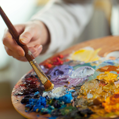 Бірде үш қыздың порно видеосы Орыстың қожайынының пиздасын жалау